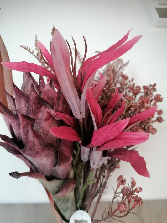 Mazzo Bromelia e foglie Malva e Bordeaux