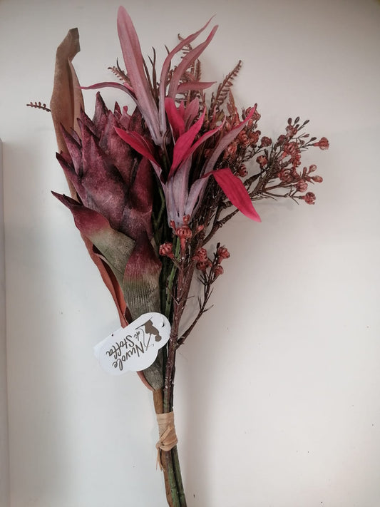 Mazzo Bromelia e foglie Malva e Bordeaux